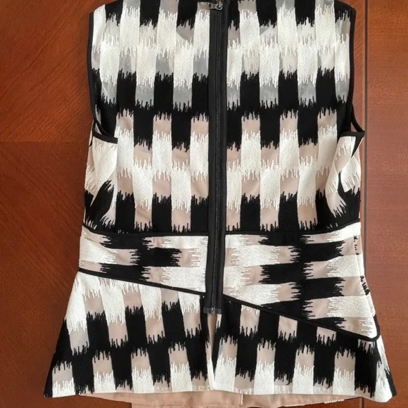 BCBG Max Azria Jolyne Peplum Top, Size M, New with Tags - Picture 8 of 9